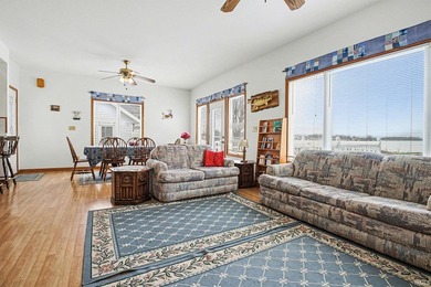 Exceptionally well maintained private retreat home on Big - photo 5