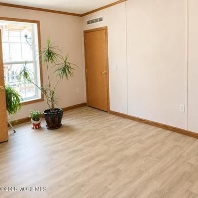 Welcome to this well-maintained 4-bedroom, 2-full-bath home in - photo 15