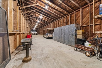 Seize the opportunity to own a one-of-a-kind property in - photo 19
