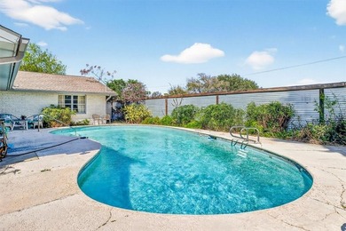 Beautifully maintained one-story home in desirable Lamar Park - photo 39