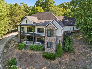 Tucked into a private cove on Fort Loudon Lake just off the main - photo 42
