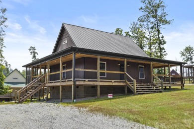 Lake Home For Sale in Jamestown, Kentucky