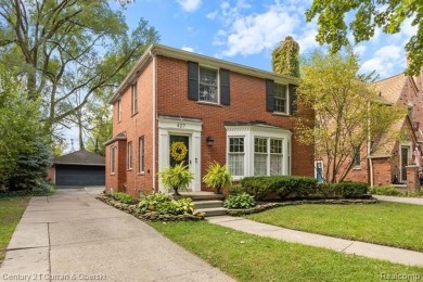 Lake Home For Sale in Grosse Pointe Farms, Michigan