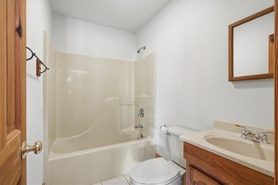 Welcome to 100 Brittany Way! Perched in the peaceful Newtown - photo 16