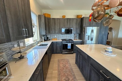 Phenomenal Foothills RV Garage home w/ Sparkling Pool, Full - photo 17