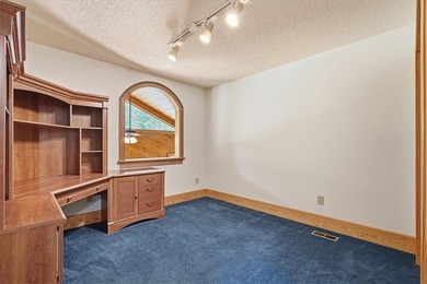 Welcome to 100 Brittany Way! Perched in the peaceful Newtown - photo 17