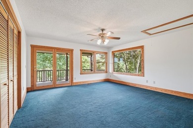 Welcome to 100 Brittany Way! Perched in the peaceful Newtown - photo 18