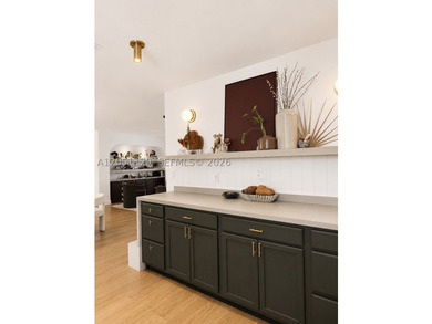Completely remodeled with a designer's eye, this beautiful home - photo 20
