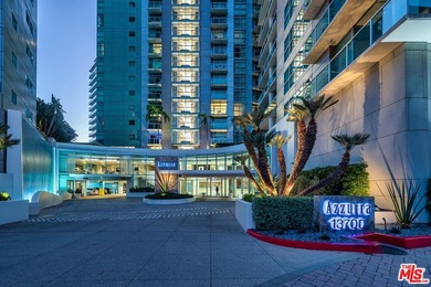 Experience sweeping, unobstructed city, mountain, ocean, and - photo 25