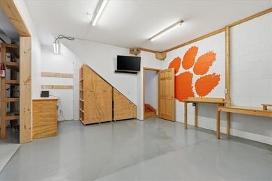 Welcome to 100 Brittany Way! Perched in the peaceful Newtown - photo 31