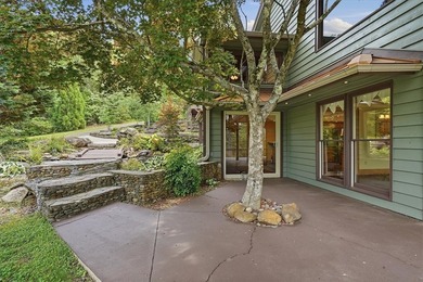 Welcome to 100 Brittany Way! Perched in the peaceful Newtown - photo 36