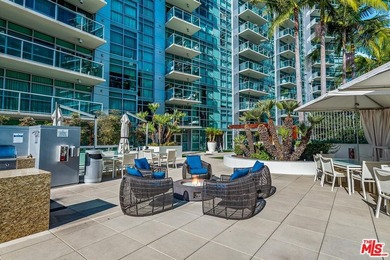 Experience sweeping, unobstructed city, mountain, ocean, and - photo 48