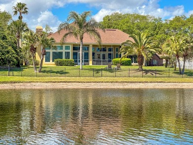 Water front lot with the backyard facing east. This four bedroom - photo 50
