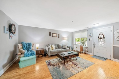 Move-In Ready End Unit Condo! Welcome to this beautifully - photo 8