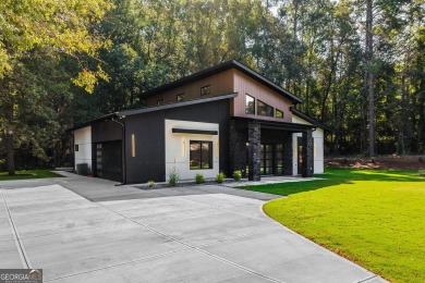 Lake Home For Sale in Winder, Georgia