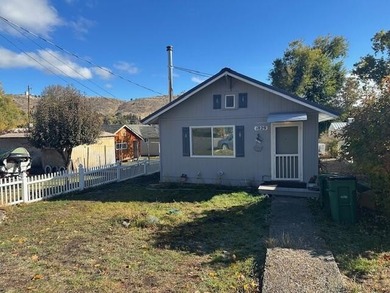 Upper Klamath Lake Home Sale Pending in Klamath Falls Oregon