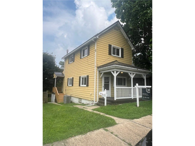 Allegheny River Home For Sale in New Kensington Pennsylvania