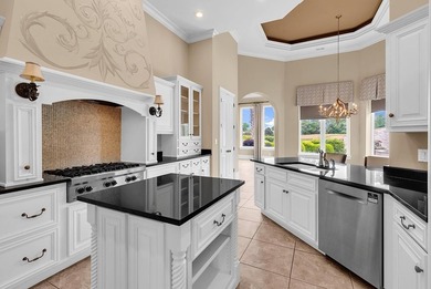 Stunning Mediterranean Golf Course Estate in the Prestigious - photo 9