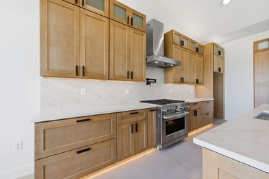 Welcome to 4817 Bridgewood Ct., a stunning luxury residence - photo 11