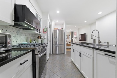 Welcome to 260 5th Street - a beautifully maintained 4-bedroom - photo 10