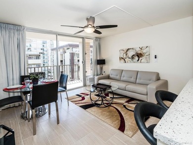 Beautifully renovated in 2018, this spacious 2-bedroom, 2-bath - photo 2