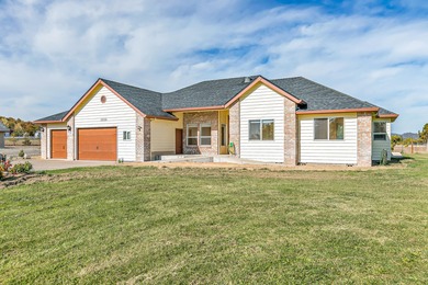 Rogue River Home Sale Pending in White City Oregon