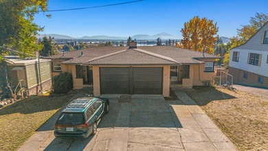 Upper Klamath Lake Townhome/Townhouse Sale Pending in Klamath Falls Oregon