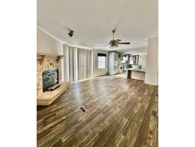 Lake life just got easy in Push Hill Cove! This 3 bed, 2 bath - photo 4