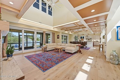 Luxury living meets exceptional craftsmanship in this - photo 18