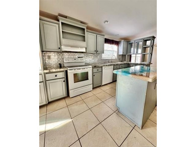 Lake life just got easy in Push Hill Cove! This 3 bed, 2 bath - photo 8