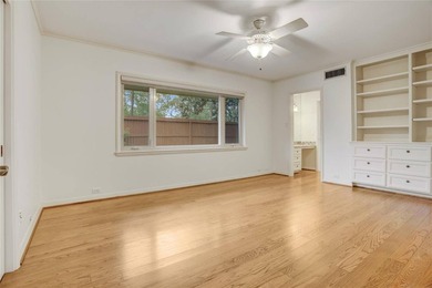 Tucked beneath towering mature trees, this sprawling ranch home - photo 31