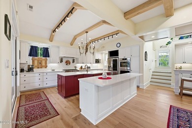 Luxury living meets exceptional craftsmanship in this - photo 32