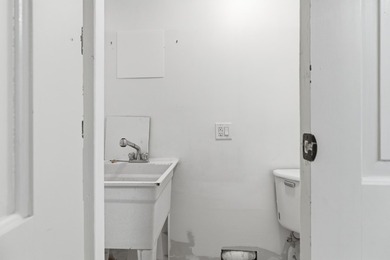 Tucked into the charming Wraggborough neighborhood, this home - photo 33