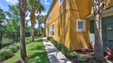 Refined Living - Discover an exceptional 3-bedroom, 2.5-bath - photo 3