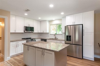 Beautifully updated 2-bedroom, 2-bath home in the sought-after - photo 3