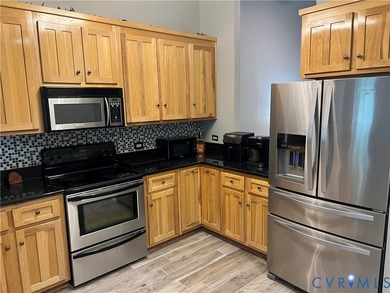 Don't miss this chance to live in a stylishly renovated 1,449 sq - photo 7