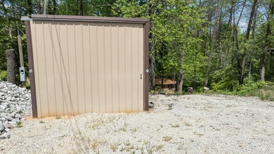 Nestled among the trees in the Echo Point area of Bronston, this - photo 6