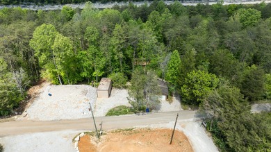 Nestled among the trees in the Echo Point area of Bronston, this - photo 7
