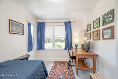 Step into the timeless charm of this lovingly maintained 1956 - photo 20