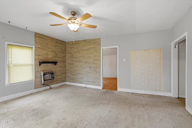 This home offers old world charm! 1 bedroom and 1 bath with a - photo 6