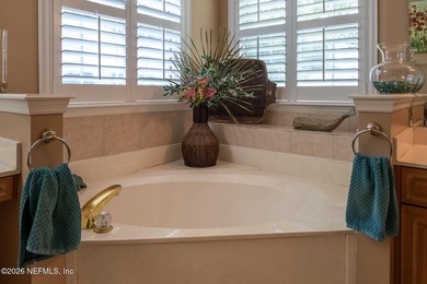 Hard to find 5 bedroom, 4 full bathrooms and 1 half guest - photo 33