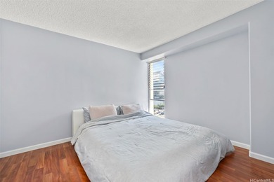 Discover this highly sought-after corner-end 1-bedroom, 1-bath - photo 6