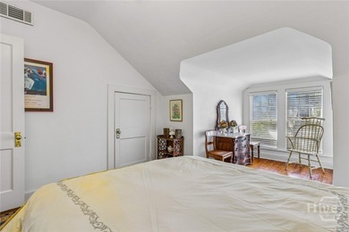 A large 1921 classic bungalow in historic Baldwin Park.There is - photo 46