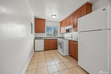 Beautifully updated single-story home positioned at the end of a - photo 3