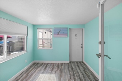 DIRECT GULF ACCESS POOL HOME on an oversized 8,600 sq ft lot - photo 15