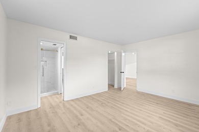 Welcome to this beautifully remodeled 2bed/1bath first floor - photo 16