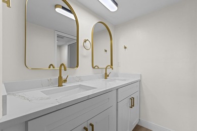 Welcome to this beautifully remodeled 2bed/1bath first floor - photo 19