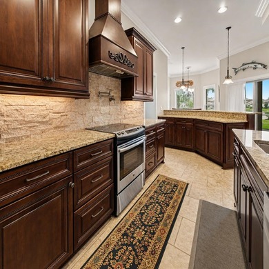 Welcome to 4020 Captiva Row in Myrtle Beach, a thoughtfully - photo 10