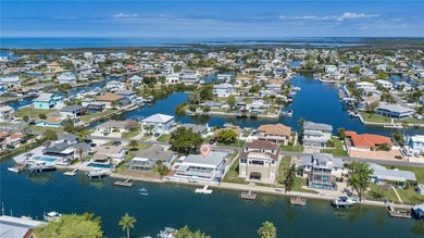 DIRECT GULF ACCESS POOL HOME on an oversized 8,600 sq ft lot - photo 42