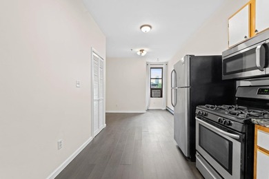 Welcome to this lovely, updated 2-bedroom, 1-bathroom condo - photo 3